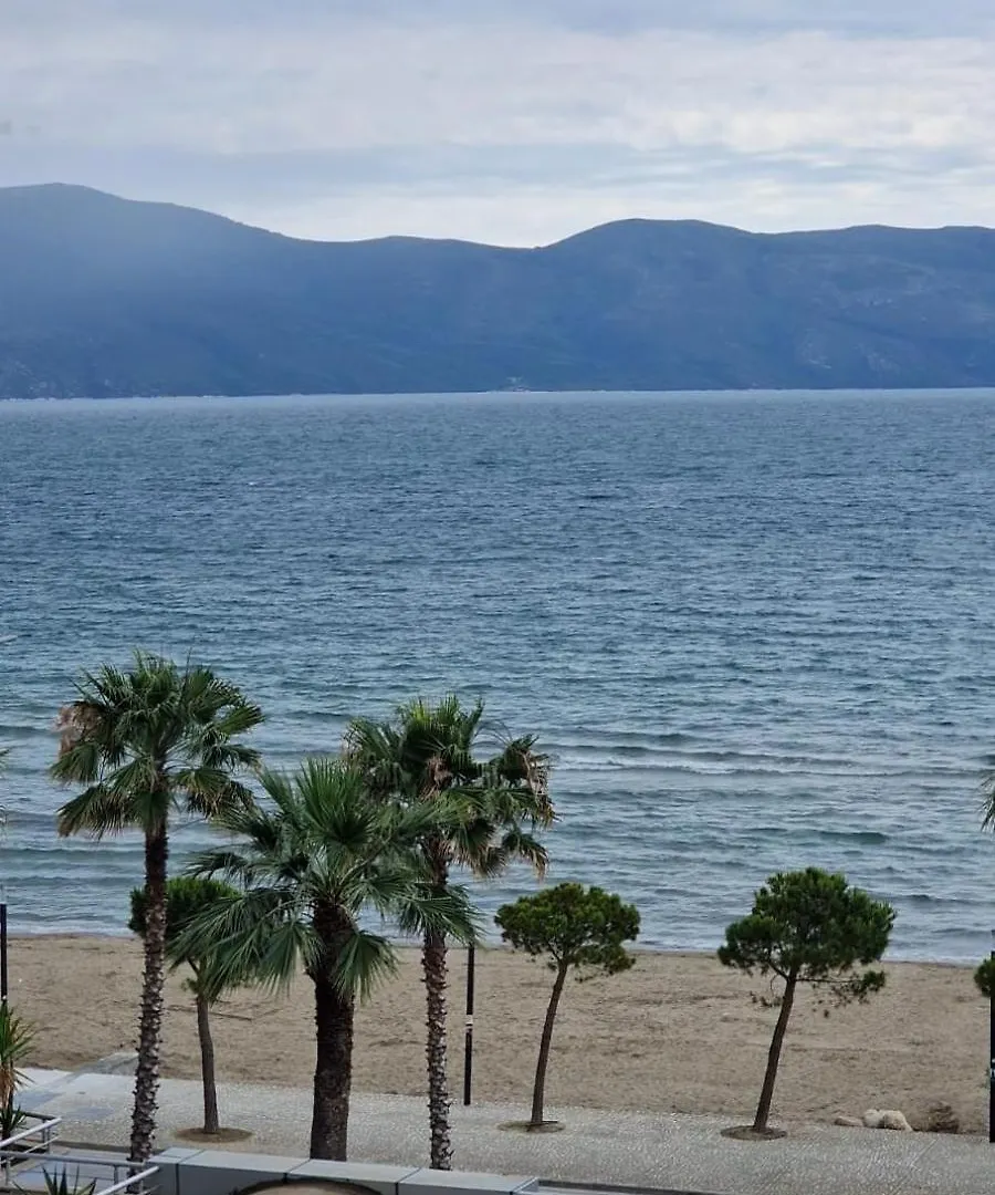 Lungo Mare Suite Vlore Apartment
